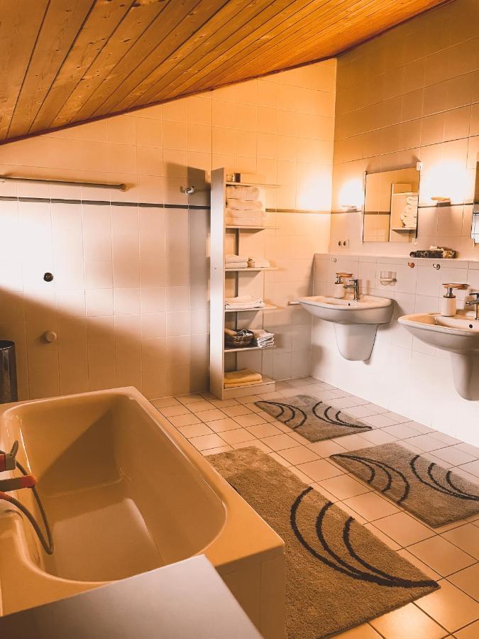 Naturnahes Familienchalet Mit Garten - Wifi - Netflix - Nur 15 Minuten Vom Chiemsee Und 35 Minuten Von Muenchen Entfernt Vogtareuth Екстер'єр фото